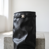 Vutoria Alexandra metal buckle close-up